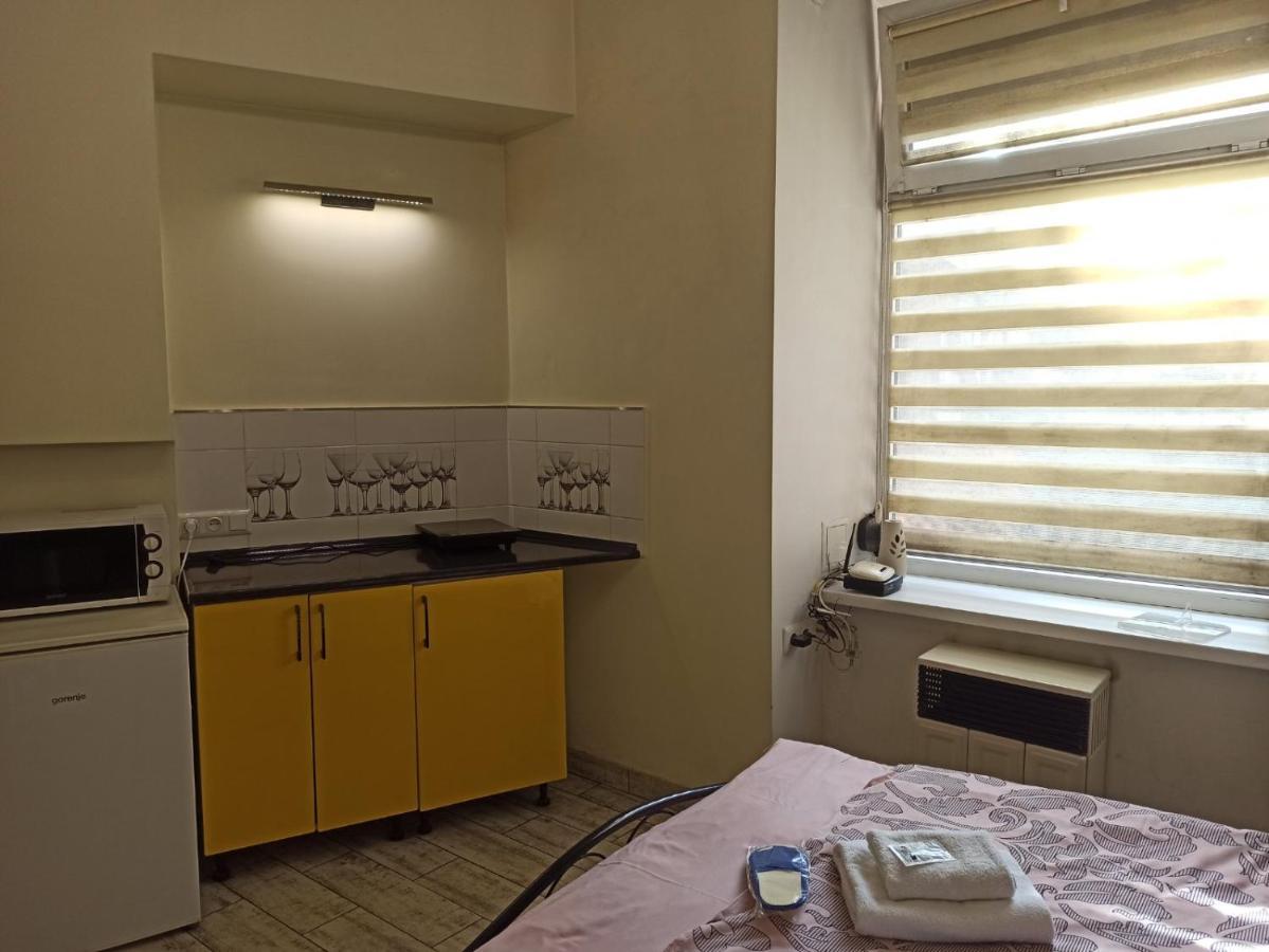 Smart Yellow Apartment-15 Хв Від Жд Вокзалу Lviv Exterior foto