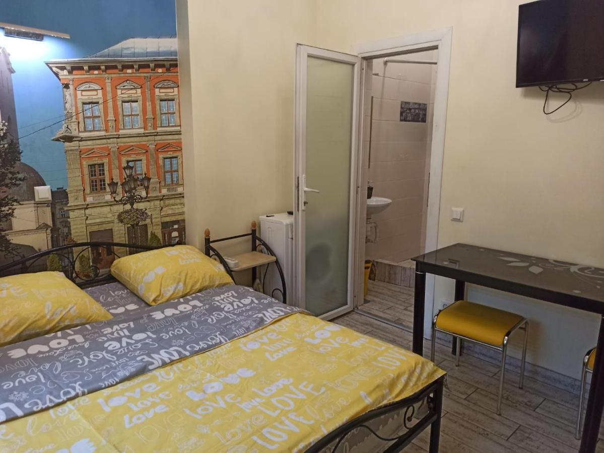 Smart Yellow Apartment-15 Хв Від Жд Вокзалу Lviv Exterior foto
