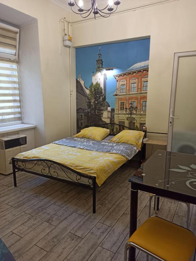 Smart Yellow Apartment-15 Хв Від Жд Вокзалу Lviv Exterior foto